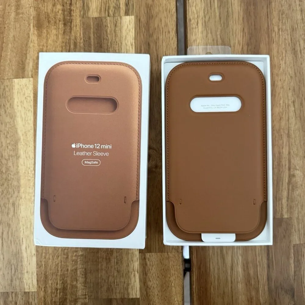 Apple Leather Sleeve Case with MagSafe Saddle Brown for the iPhone 12 Mini READ‎